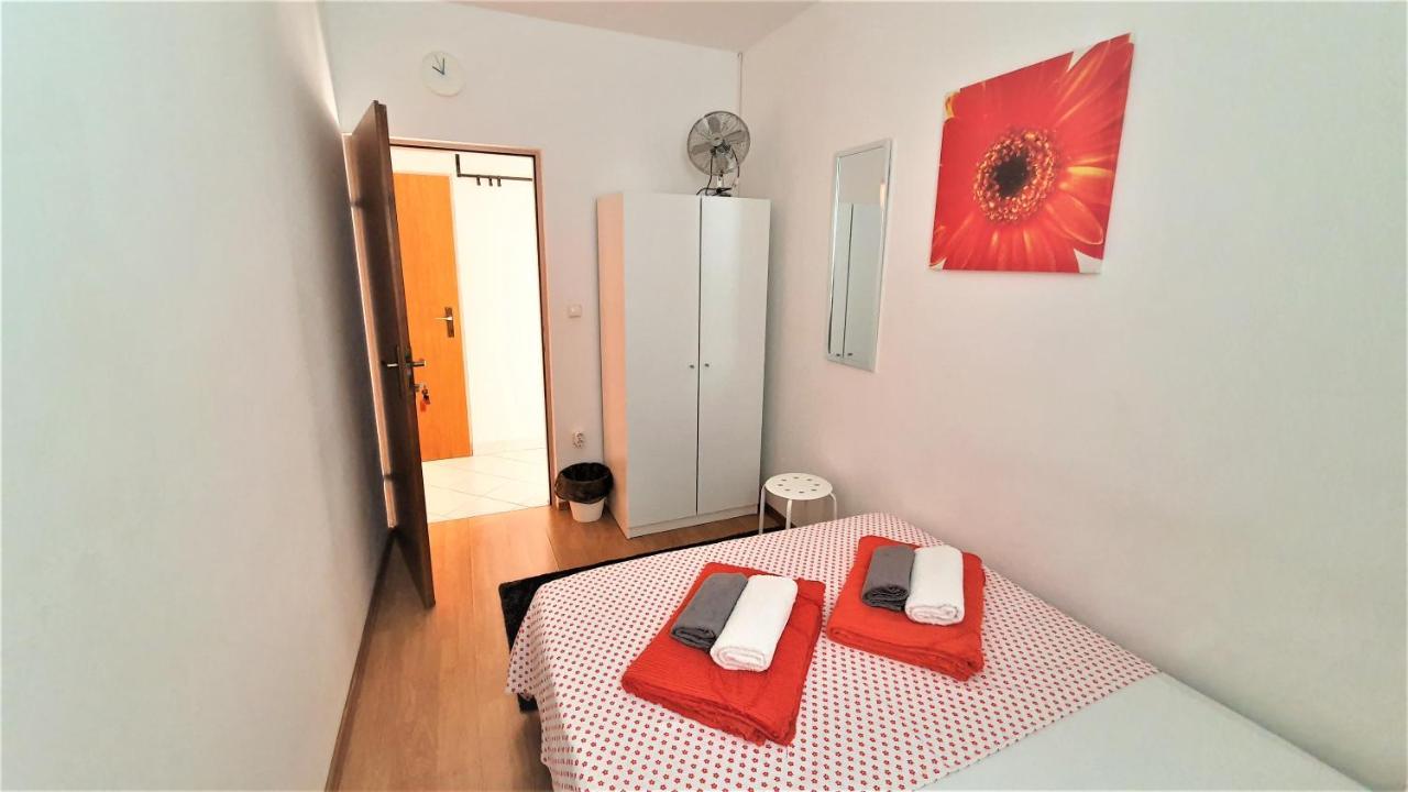 Guest House Jasna Novalja Ngoại thất bức ảnh